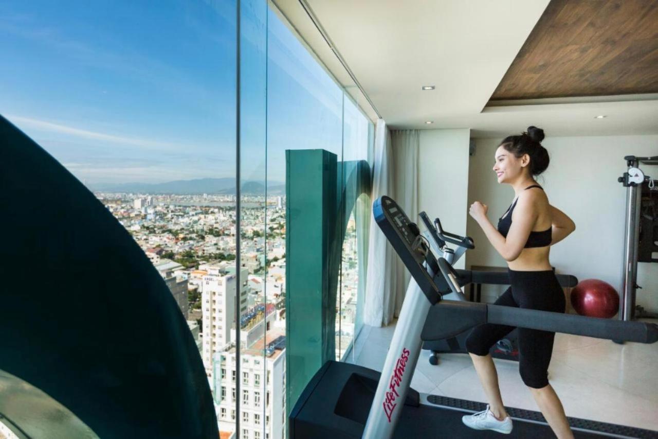 Stunning Apartments Across My Khe Beach ! Rooftop Pool & Gym Дананг Экстерьер фото